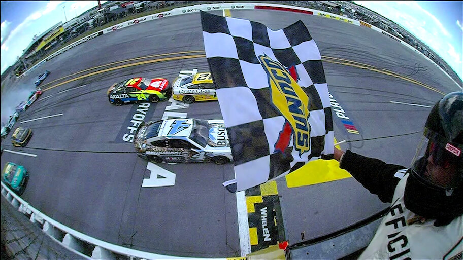 Watch NASCAR : À toute allure | Netflix Official Site